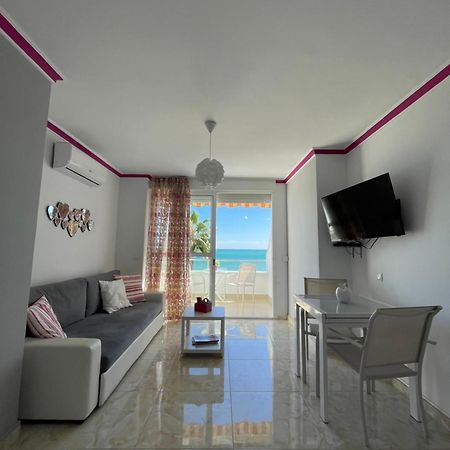 Roca Chica. Studio - First Line Beach Torremolinos Extérieur photo