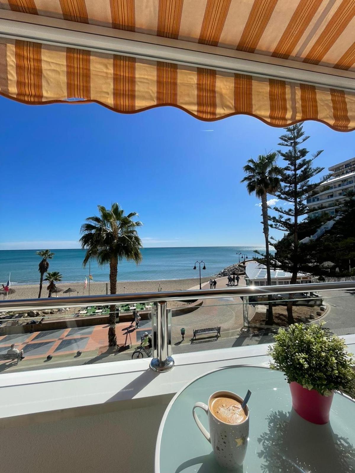 Roca Chica. Studio - First Line Beach Torremolinos Extérieur photo