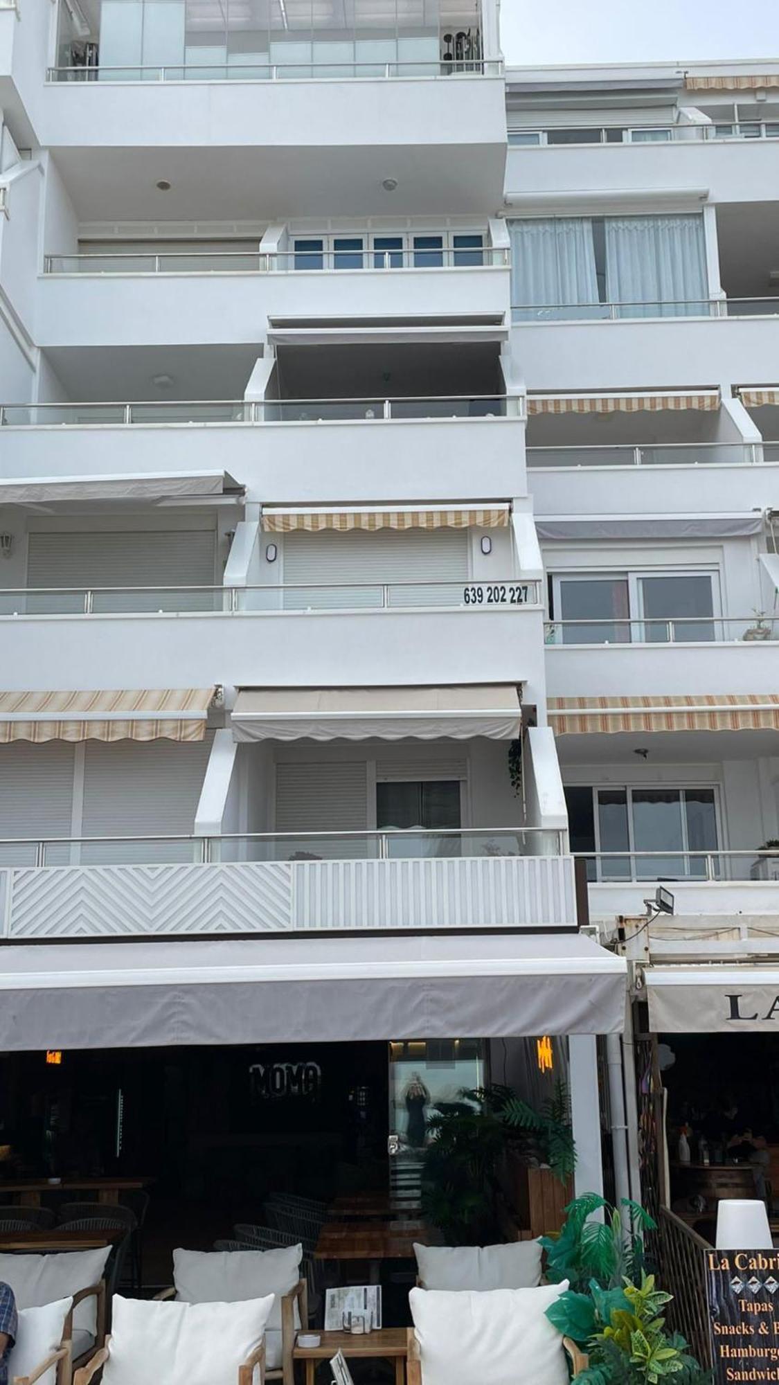 Roca Chica. Studio - First Line Beach Torremolinos Extérieur photo